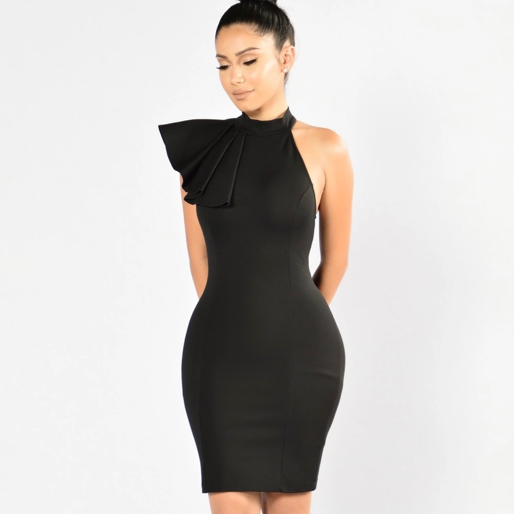 ONE SHOULDER BLACK DRESS